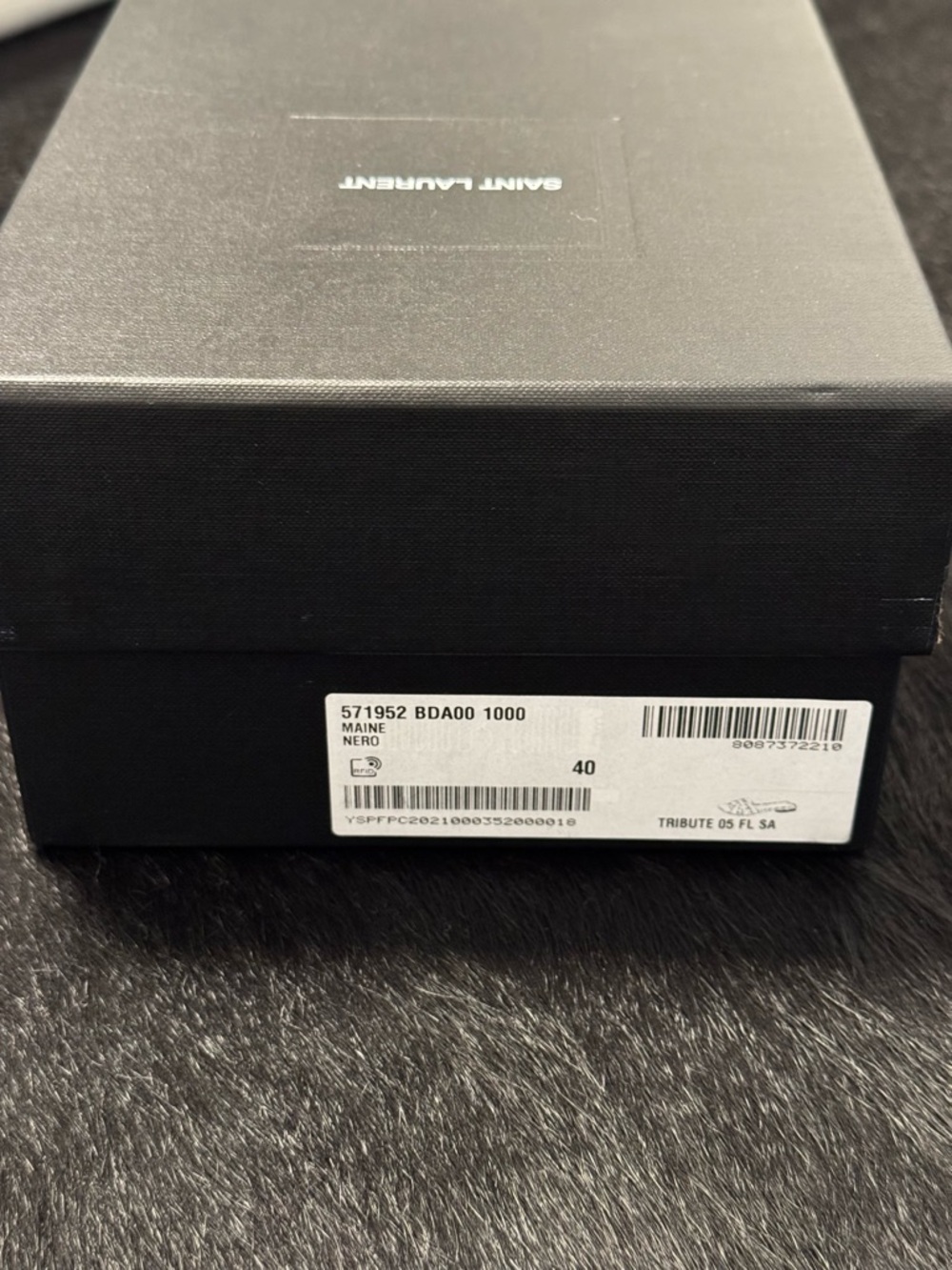 SAINT LAURENT Tribute Sandals - Picture 7 of 7